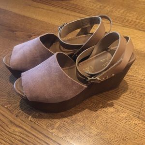 Seychelles Wedge